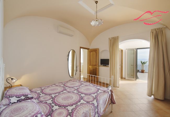 Casa en Praiano - Casa La Ulivella - Amplia terraza con vistas al mar Casa en Praiano - Casa La Ulivella - Amplia terraza con vistas al mar