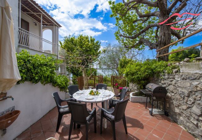 Casa en Praiano - Casa di Nonno Mario - Terraza con vistas al mar en el corazón de Praiano