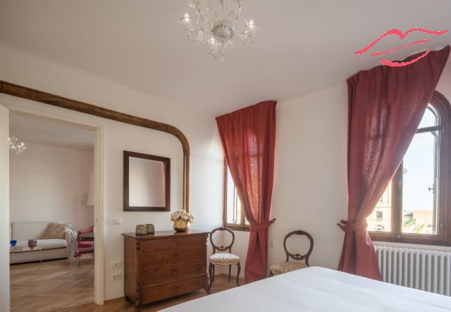 Apartamento en Venecia - Venetian Palace Red Apartment R&R