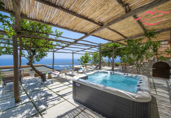 Casa en Praiano - Casa Il Riccio - Casa con jardín y vista impresionante Casa en Praiano - Casa Il Riccio - Casa con jardín y vista impresionante