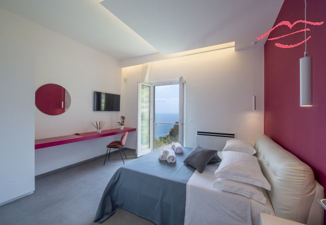 Villa en Amalfi - Villa Donna Rachele - Jacuzzi Vista Mar y Parking Gratuito