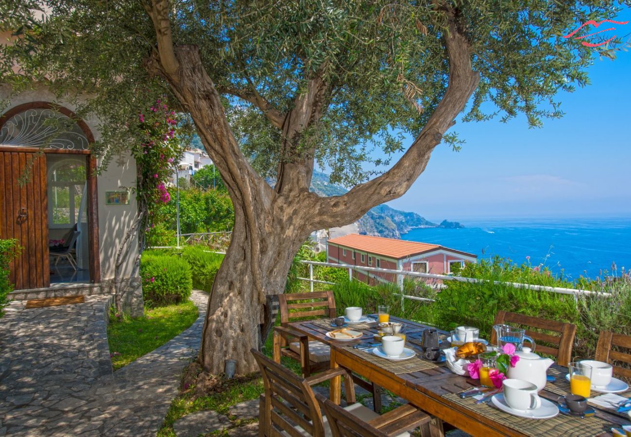 Casa en Praiano - Villa San Giovanni - Impresionante jardín y terraza con vistas al mar