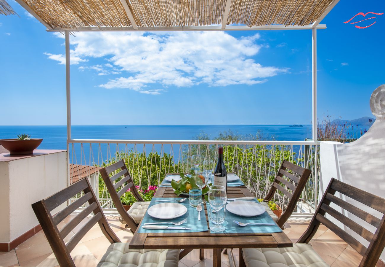 Casa en Praiano - Casa di Nonno Mario - Terraza con vistas al mar en el corazón de Praiano