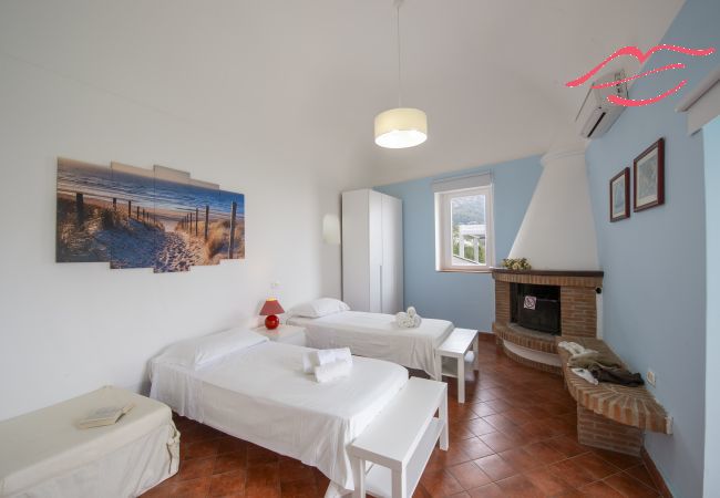 Maison à Praiano - Casa Punta Paradiso - Refuge Romantique avec Vue sur la Mer Maison à Praiano - Casa Punta Paradiso - Refuge Romantique avec Vue sur la Mer