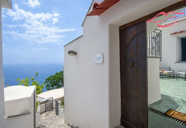 Maison à Praiano - Casa Punta Paradiso - Refuge Romantique avec Vue sur la Mer Maison à Praiano - Casa Punta Paradiso - Refuge Romantique avec Vue sur la Mer