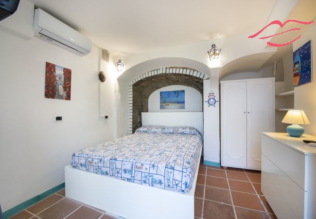 Villa à Praiano - Villa Albatros - Superbe villa de 2 étages pour les grands groupes! Villa à Praiano - Villa Albatros - Superbe villa de 2 étages pour les grands groupes!