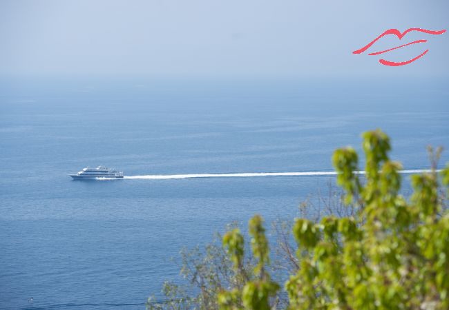 Maison à Praiano - Casa di Nonno Mario - Vue sur le Coucher de Soleil de Capri Maison à Praiano - Casa di Nonno Mario - Vue sur le Coucher de Soleil de Capri