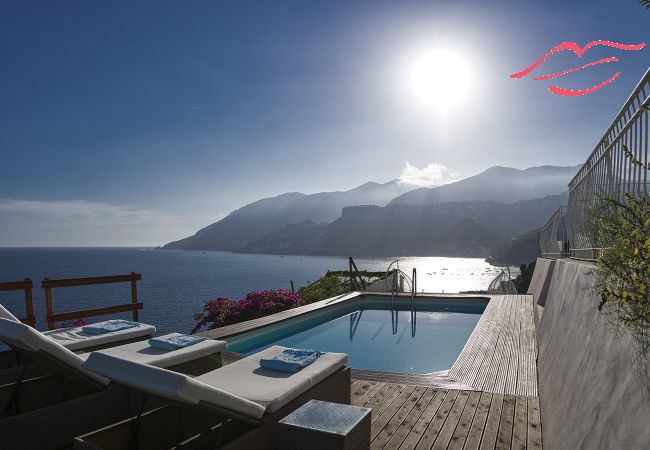 Villa à Maiori - Luxury Villa Vittoria- Villa avec jardin, piscine et jacuzzi avec vue sur la mer