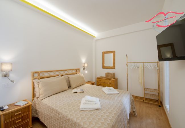 Appartement à Maiori - Suite Nerano - Au centre de Maiori à quelques pas de la mer Appartement à Maiori - Suite Nerano - Au centre de Maiori à quelques pas de la mer