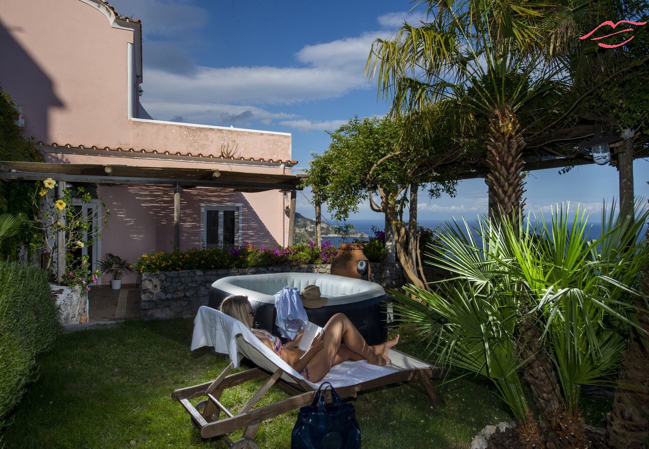 Maison à Praiano - Casale Fralisa - Magnifique terrasse et hot tub avec vue sur la mer
