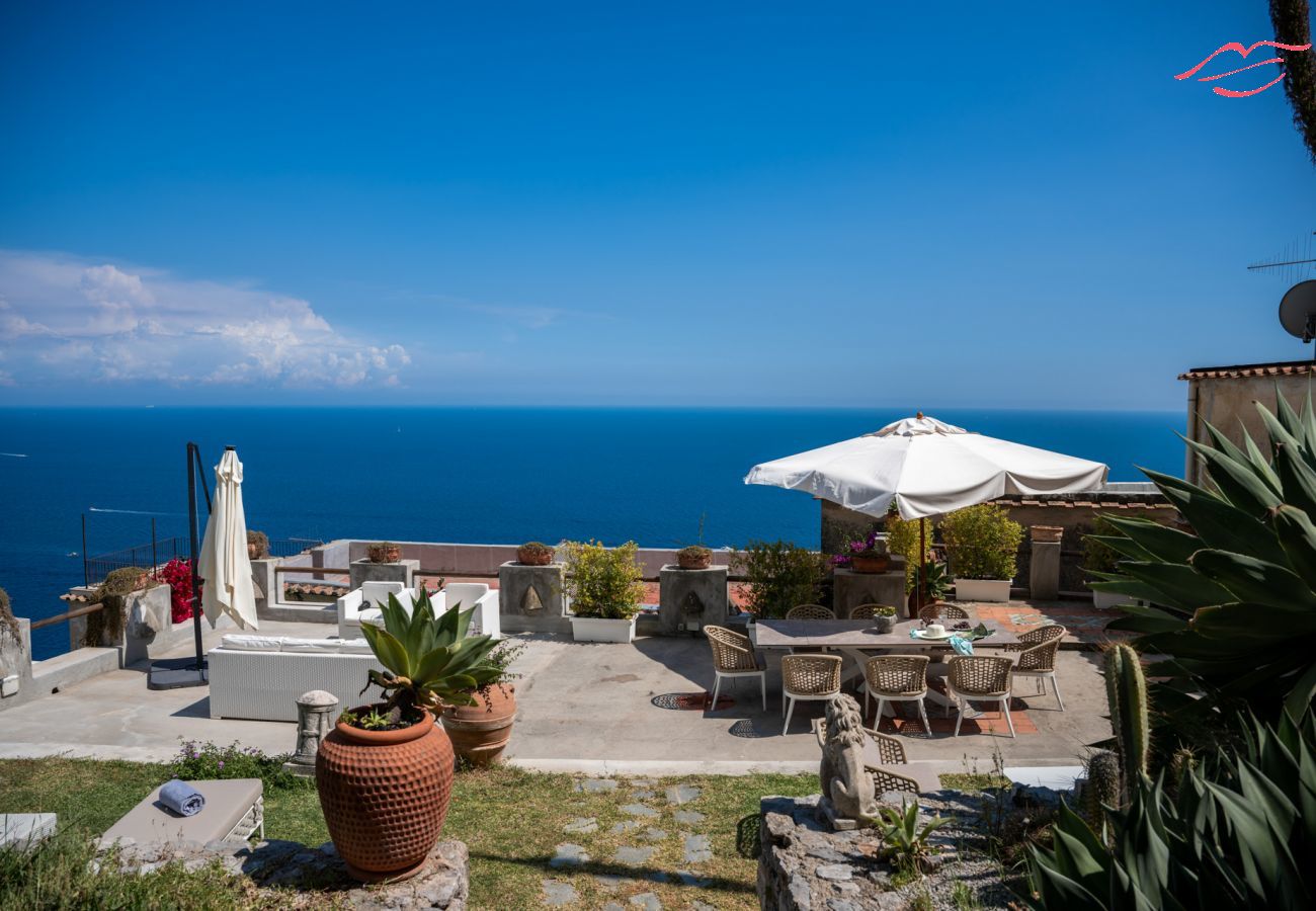 Villa à Praiano - Villa Panorama - Piscine avec vue sur la mer et le sauna