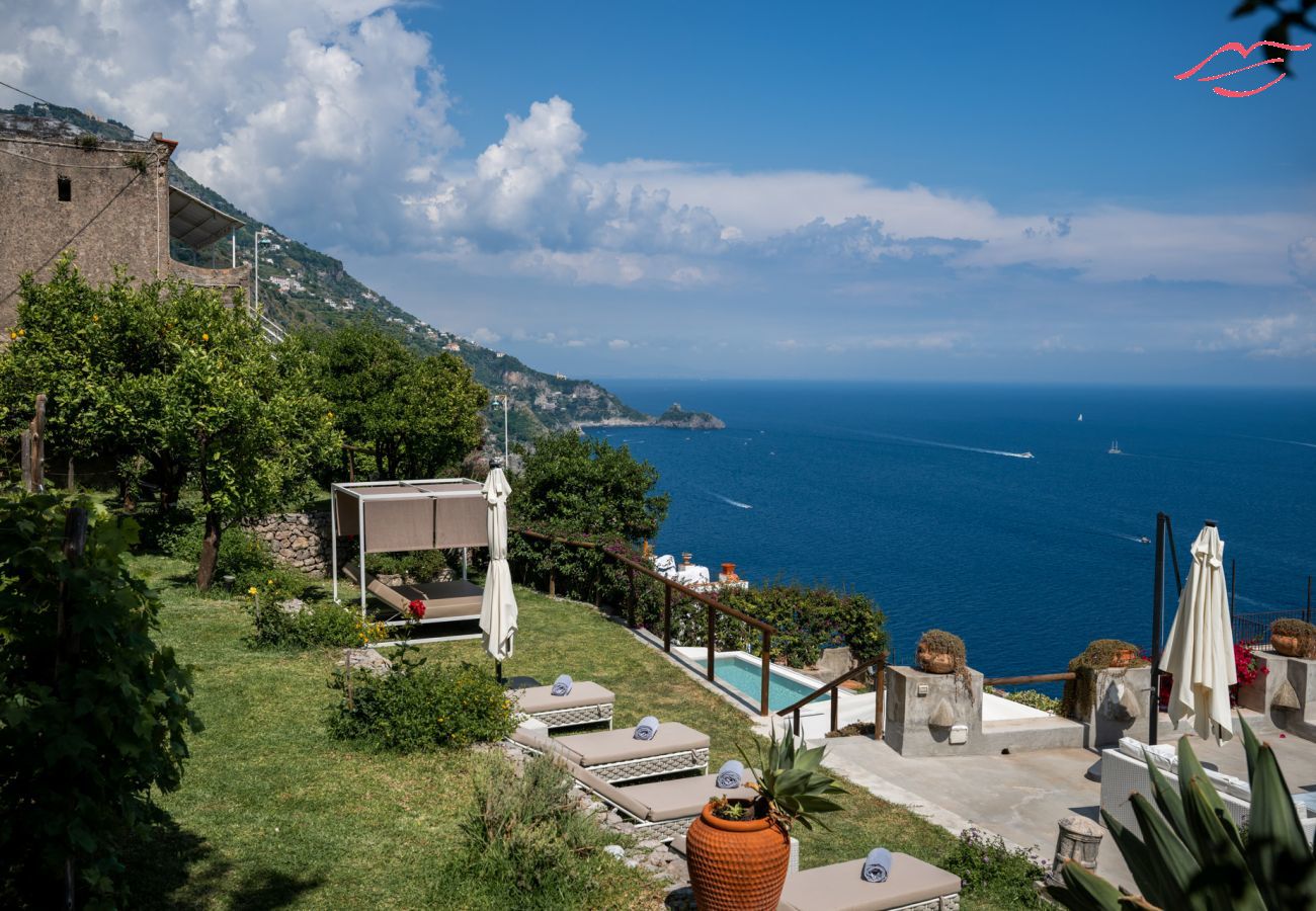 Villa à Praiano - Villa Panorama - Piscine avec vue sur la mer et le sauna