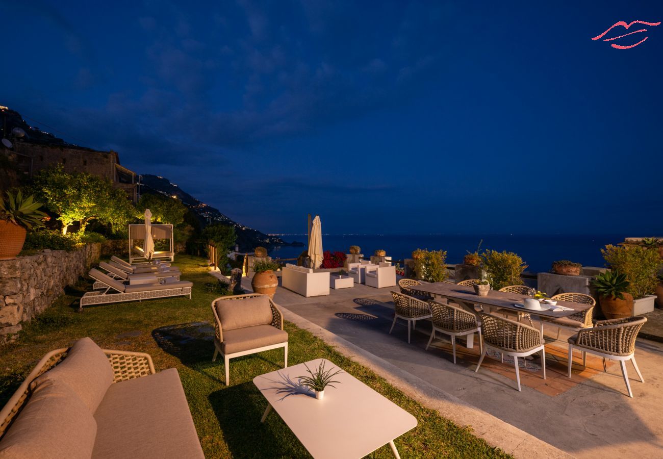 Villa à Praiano - Villa Panorama - Piscine avec vue sur la mer et le sauna