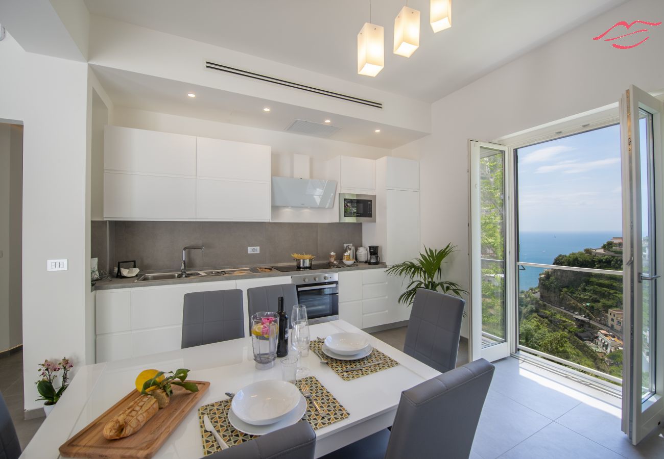 Villa à Amalfi - Villa Donna Rachele - Jacuzzi vue mer et Parking Gratuit Villa à Amalfi - Villa Donna Rachele - Jacuzzi vue mer et Parking Gratuit