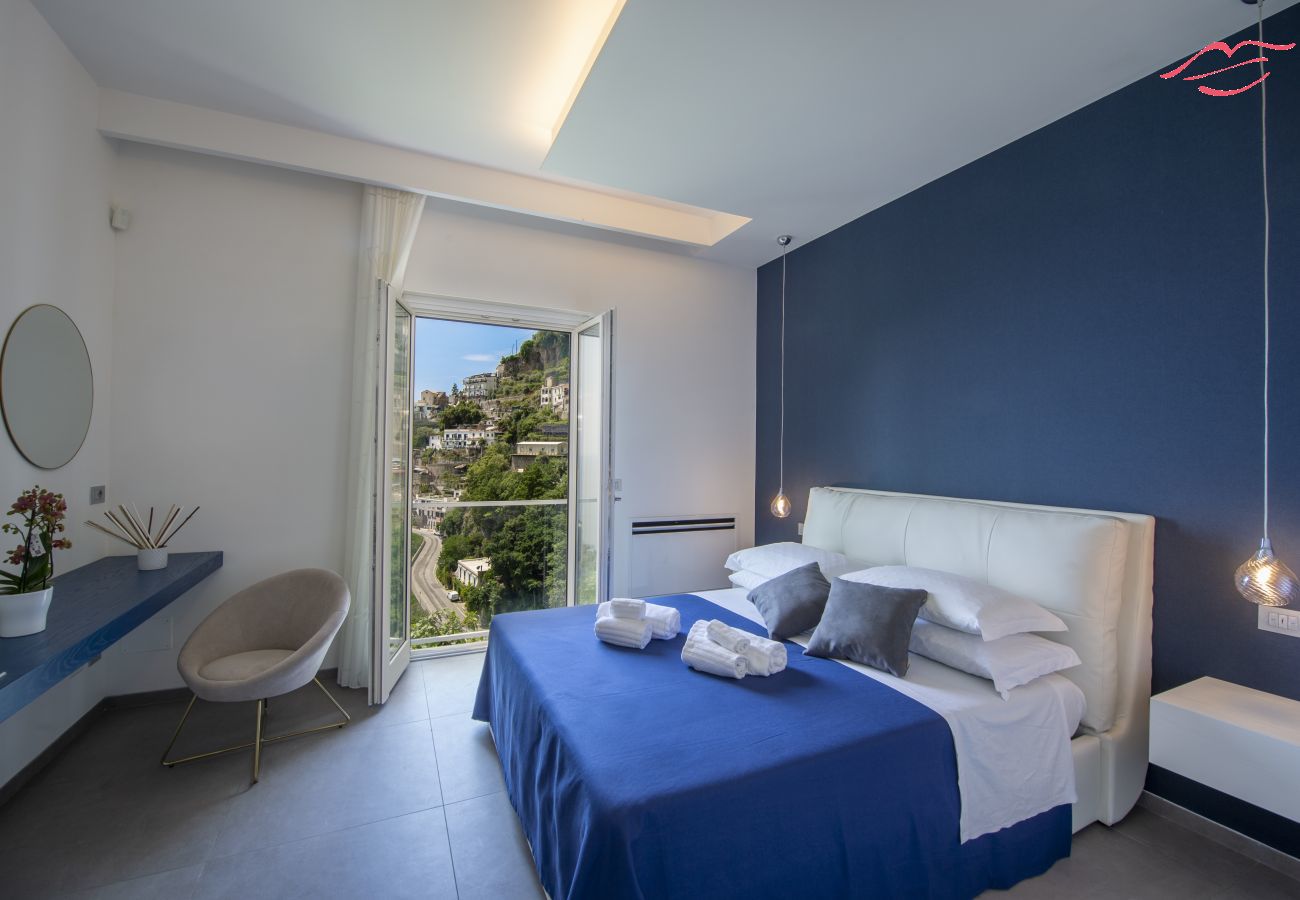 Villa à Amalfi - Villa Donna Rachele - Jacuzzi vue mer et Parking Gratuit Villa à Amalfi - Villa Donna Rachele - Jacuzzi vue mer et Parking Gratuit