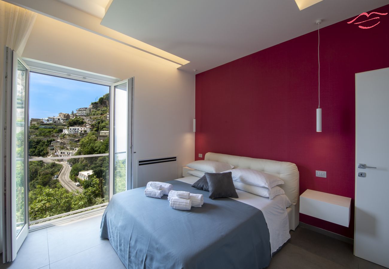 Villa à Amalfi - Villa Donna Rachele - Jacuzzi vue mer et Parking Gratuit Villa à Amalfi - Villa Donna Rachele - Jacuzzi vue mer et Parking Gratuit