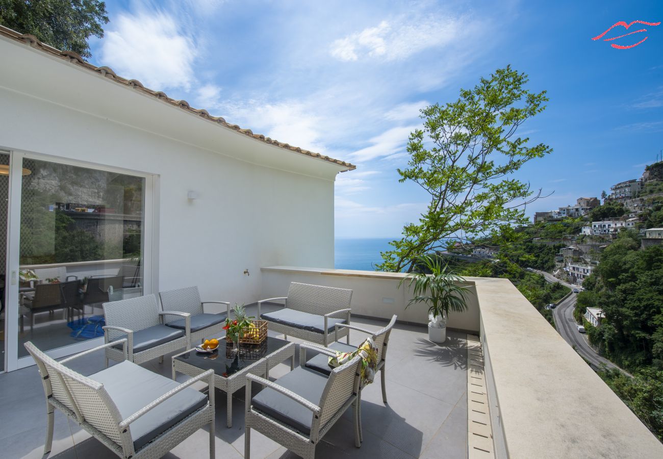 Villa à Amalfi - Villa Donna Rachele - Jacuzzi vue mer et Parking Gratuit Villa à Amalfi - Villa Donna Rachele - Jacuzzi vue mer et Parking Gratuit