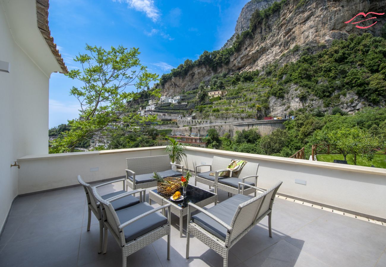 Villa à Amalfi - Villa Donna Rachele - Jacuzzi vue mer et Parking Gratuit Villa à Amalfi - Villa Donna Rachele - Jacuzzi vue mer et Parking Gratuit