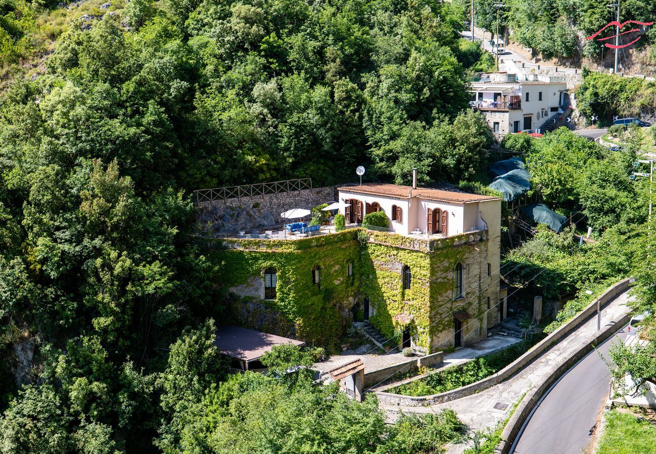 Villa à Ravello - Ravello Watermill Retreat - Ravello Water Mill Retreat – votre oasis privée entre les citronniers et la mer Villa à Ravello - Ravello Watermill Retreat - Ravello Water Mill Retreat – votre oasis privée entre les citronniers et la mer