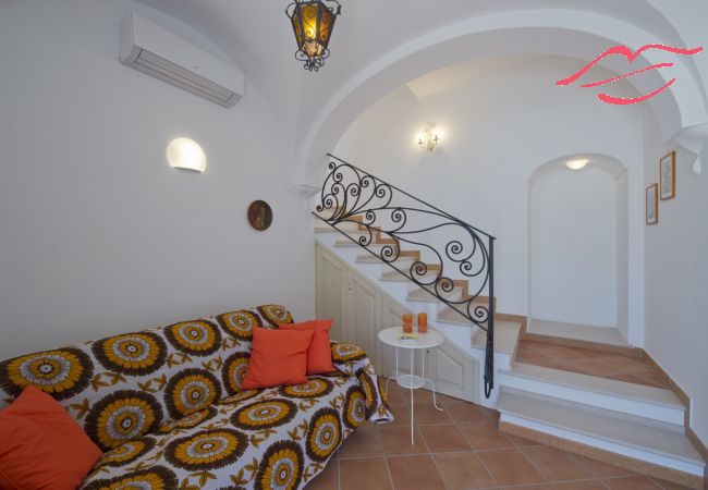 Villa a Praiano - Casa Giorgia - Villa panoramica esclusiva nel cuore di Praiano Villa a Praiano - Casa Giorgia - Villa panoramica esclusiva nel cuore di Praiano