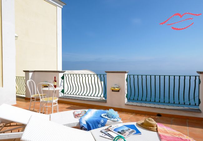 Villa a Praiano - Casa Giorgia - Villa panoramica esclusiva nel cuore di Praiano Villa a Praiano - Casa Giorgia - Villa panoramica esclusiva nel cuore di Praiano