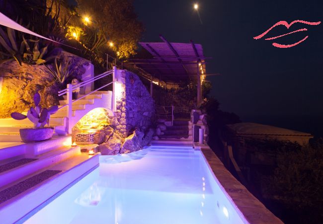 Villa a Praiano - Villa Venusta - Maestosa Villa con Piscina  Villa a Praiano - Villa Venusta - Maestosa Villa con Piscina