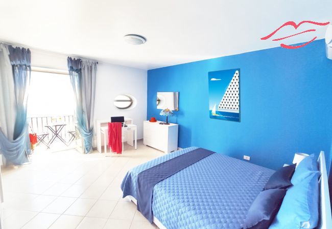 Appartamento a Positano - Estate4home - GOAT PATH Appartamento a Positano - Estate4home - GOAT PATH