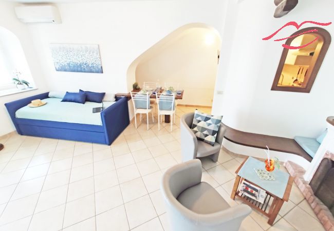 Appartamento a Positano - Estate4home - GOAT PATH Appartamento a Positano - Estate4home - GOAT PATH