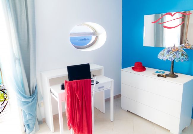 Appartamento a Positano - Estate4home - GOAT PATH Appartamento a Positano - Estate4home - GOAT PATH