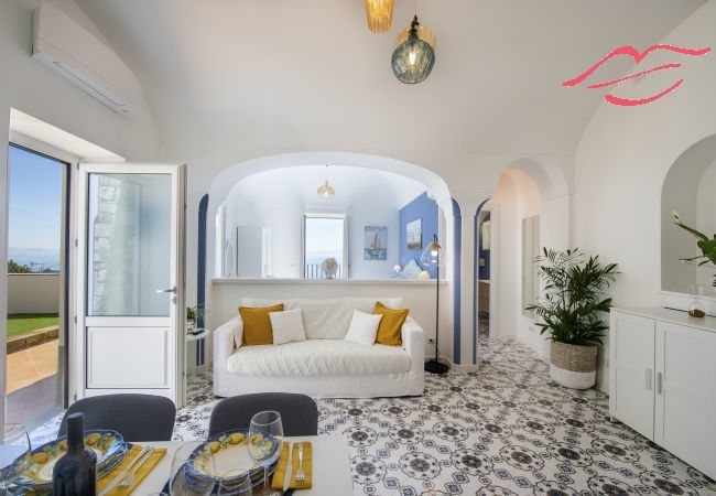 Casa a Praiano - Casa Terry - Grazioso Appartamento con vista mare Casa a Praiano - Casa Terry - Grazioso Appartamento con vista mare