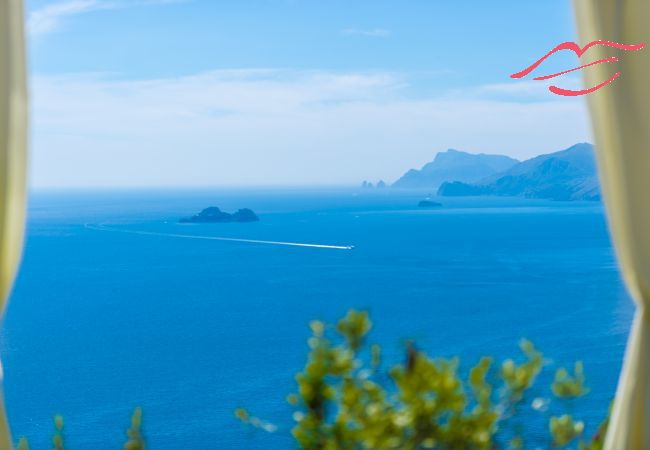 Villa a Praiano - Punta di Diamante - 200 Scalini per il Paradiso Villa a Praiano - Punta di Diamante - 200 Scalini per il Paradiso