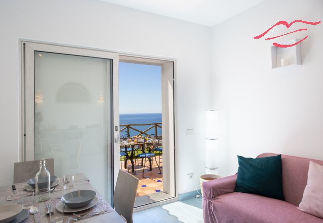 Casa a Praiano - Villa Euriclea - L'eleganza mediterranea nel cuore di Praiano Casa a Praiano - Villa Euriclea - L'eleganza mediterranea nel cuore di Praiano
