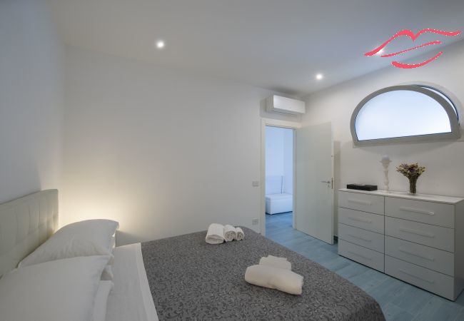 Casa a Praiano - Villa Euriclea - L'eleganza mediterranea nel cuore di Praiano Casa a Praiano - Villa Euriclea - L'eleganza mediterranea nel cuore di Praiano