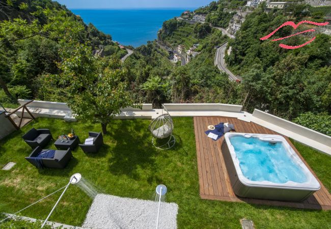 Villa a Amalfi - Villa Donna Rachele - Jacuzzi Vista Mare e Parcheggio Gratuito