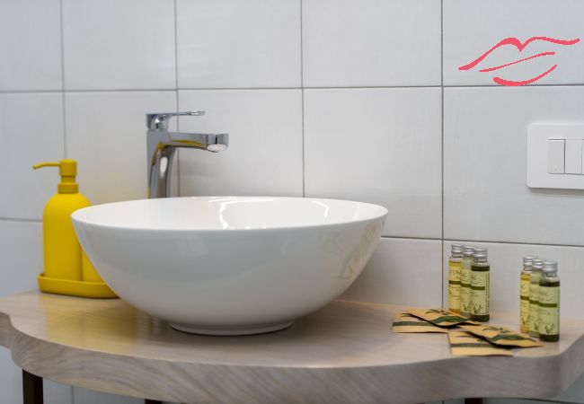 Appartamento a Maiori - Suites Nonni - Un Rifugio Elegante nel Cuore di Maiori Appartamento a Maiori - Suites Nonni - Un Rifugio Elegante nel Cuore di Maiori