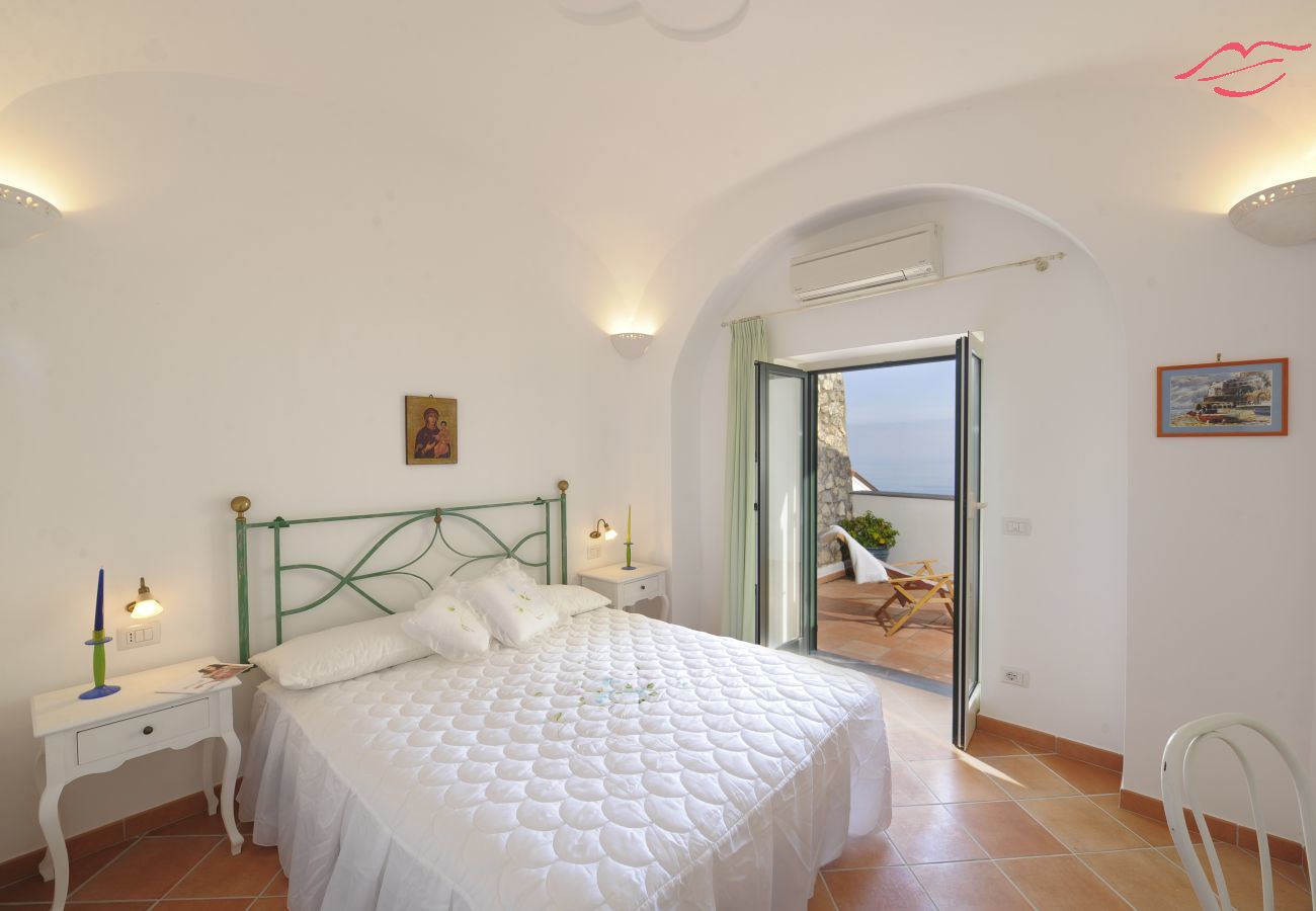 Villa a Praiano - Casa Alessia - Grande terrazza sul mare, ideale per famiglie
