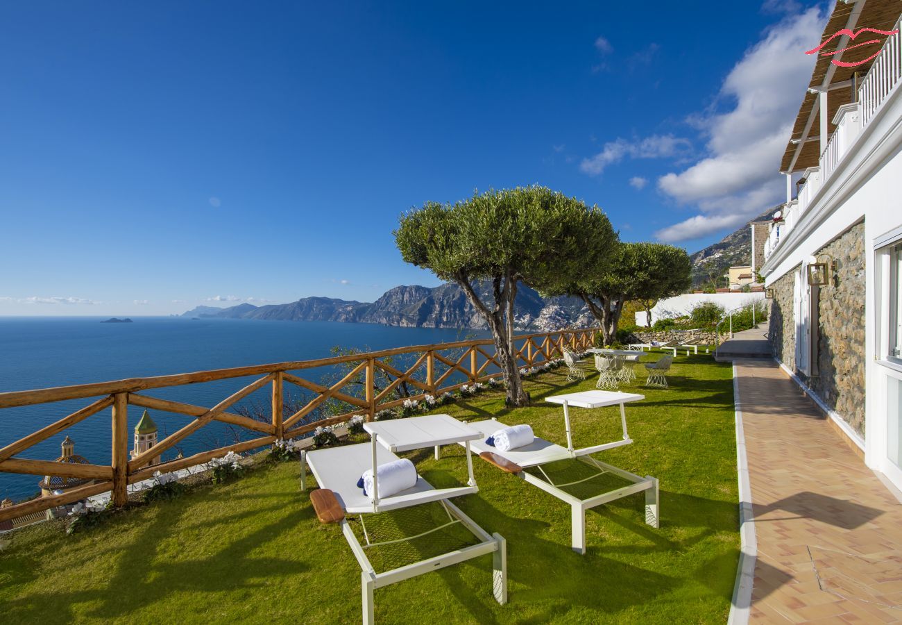 Villa a Praiano - Luxury Villa Malika - Vista Mozzafiato su Capri e Positano