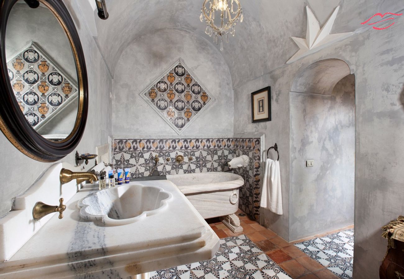 Casa a Positano - Estate4home - Palazzo Crocione  Casa a Positano - Estate4home - Palazzo Crocione