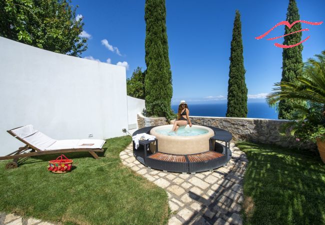House in Praiano - Casa Elena - In the center of Praiano, Parking & Panoramic Hot tub House in Praiano - Casa Elena - In the center of Praiano, Parking & Panoramic Hot tub