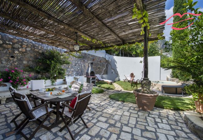 House in Praiano - Casa Elena - In the center of Praiano, Parking & Panoramic Hot tub House in Praiano - Casa Elena - In the center of Praiano, Parking & Panoramic Hot tub