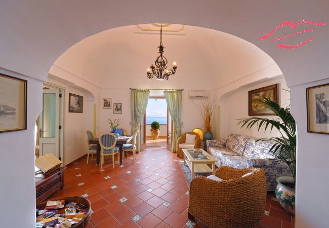 House in Praiano - Casa Elena - In the center of Praiano, Parking & Panoramic Hot tub