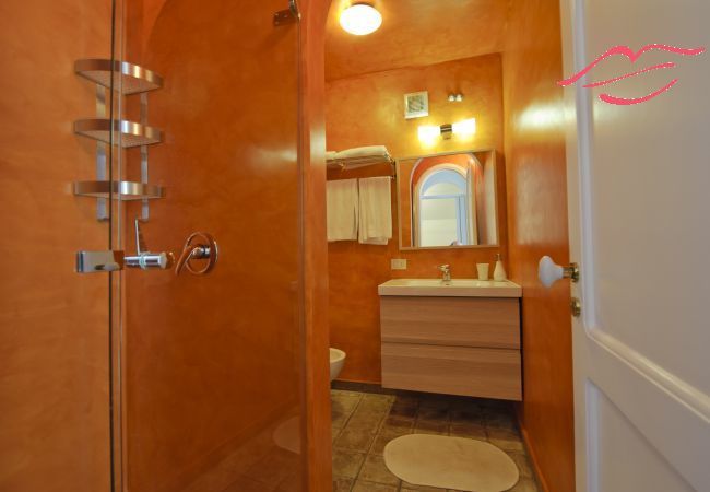 House in Praiano - Casale Fralisa - Marvelous terrace and hot tub with sea view House in Praiano - Casale Fralisa - Marvelous terrace and hot tub with sea view