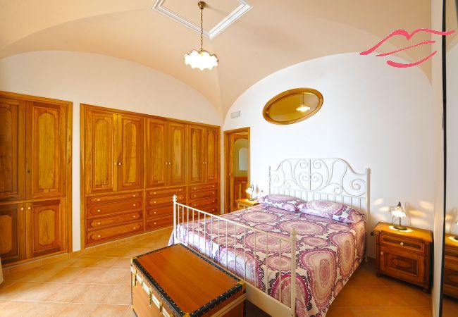 House in Praiano - Casa La Ulivella - Large Terrace Overlooking the sea House in Praiano - Casa La Ulivella - Large Terrace Overlooking the sea