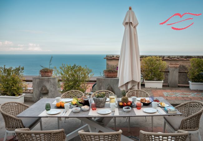 Villa in Praiano - Villa Panorama - Garden overlooking the sea and Sauna Villa in Praiano - Villa Panorama - Garden overlooking the sea and Sauna