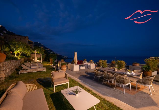 Villa in Praiano - Villa Panorama - Garden overlooking the sea and Sauna Villa in Praiano - Villa Panorama - Garden overlooking the sea and Sauna