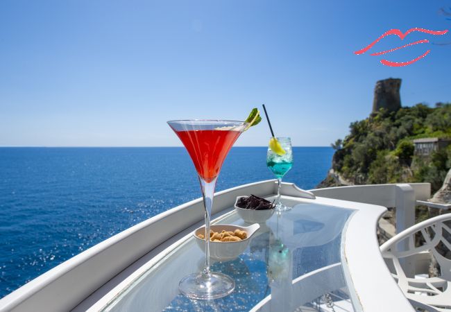 Rent by room in Praiano - Romantic Room - A Rockside Escape Rent by room in Praiano - Romantic Room - A Rockside Escape