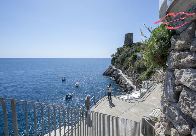 Rent by room in Praiano - Romantic Room - A Rockside Escape Rent by room in Praiano - Romantic Room - A Rockside Escape