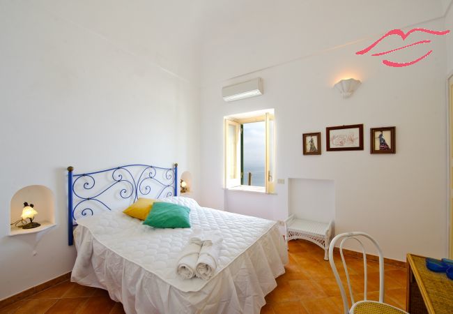 Villa in Praiano - Casa Alessia - Big terrace on the sea, ideal for large families Villa in Praiano - Casa Alessia - Big terrace on the sea, ideal for large families