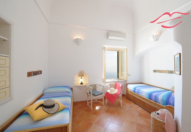 Villa in Praiano - Casa Alessia - Big terrace on the sea, ideal for large families Villa in Praiano - Casa Alessia - Big terrace on the sea, ideal for large families