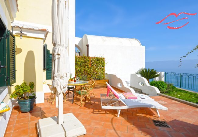 Villa in Praiano - Casa Alessia - Big terrace on the sea, ideal for large families Villa in Praiano - Casa Alessia - Big terrace on the sea, ideal for large families